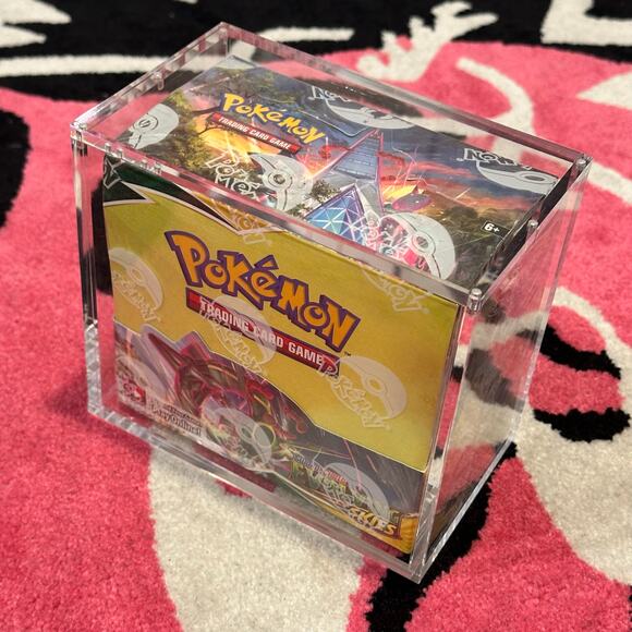 Pokémon Evolving Skies Booster Box – As Pictured - Picture 3 of 7